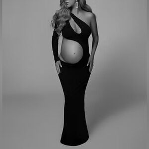 Elegant Black One-Shoulder Maternity Dress